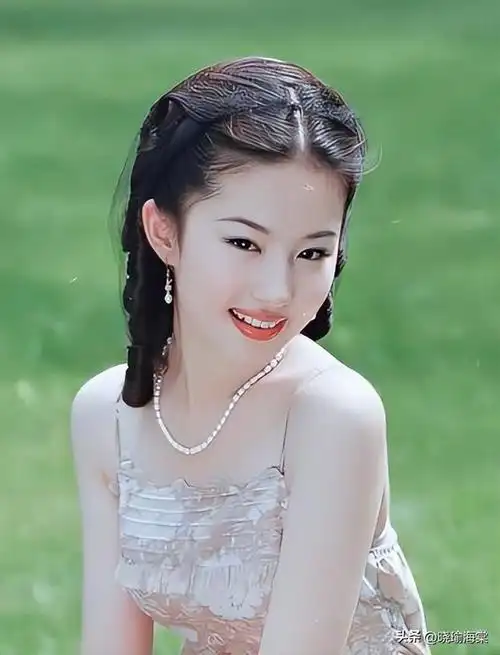 >刘亦菲的古装造型一直都很美,而且饰演过很多部古装剧中的经典角色