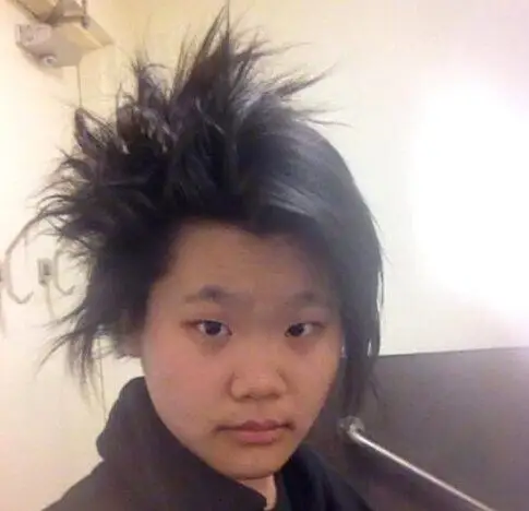 毕福剑19岁女儿近照曝光杀马特发型抢镜图5
