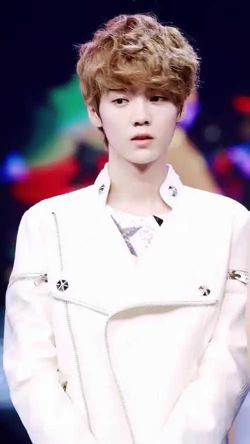 回顾:玉树临风却输在"个子矮"上,这6位男星的身高太不懂事了