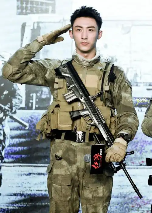 黄景瑜的正装诱惑秘籍,不了解一下吗?