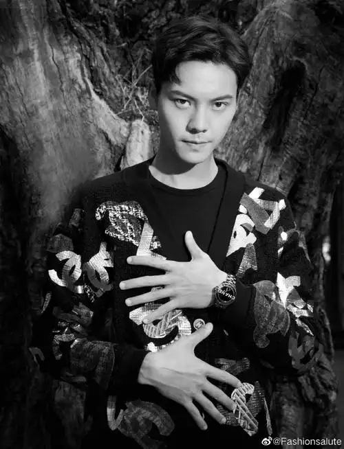 陈伟霆黑白故事感大片