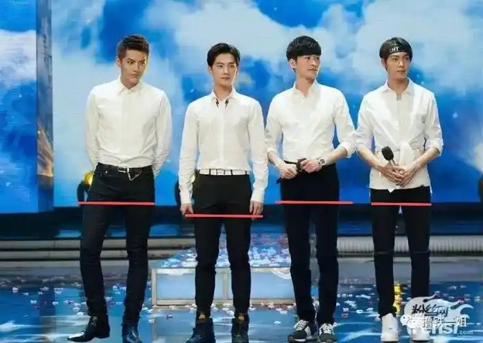 吴亦凡的身高是187cm,坐高是74cm,上身可够短了.马氏指数是152.