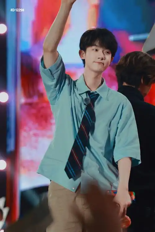 李明德闪光的夏天