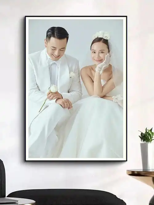简约高级感婚纱照做成画框挂在家里怎么样71