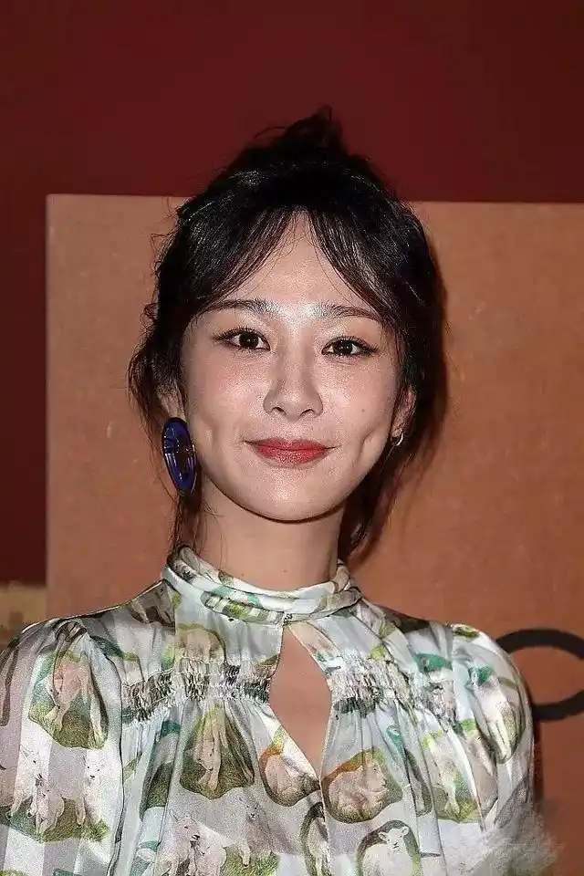 外媒镜头下的中国女星原形毕露未修图曝光检验下到底谁能抗住