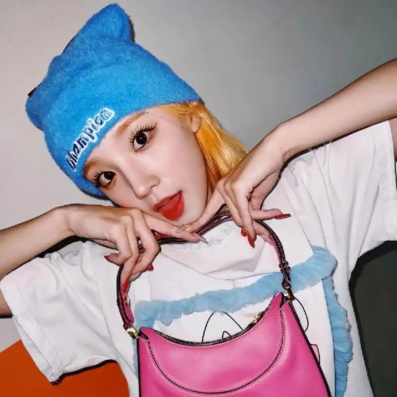 【宋雨琦】头像第一弹💗 浅发雨琦请求半永久