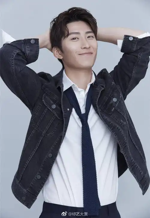 有一种微笑叫做窦骁的"大白牙"式微笑