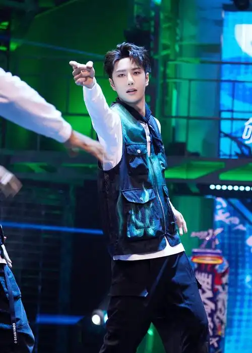 这就是街舞王一博又跳舞了好帅呀00000000