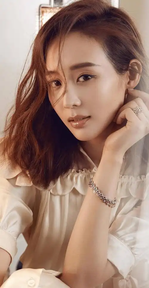 台媒曝张钧甯将年底结婚?_柯汶利_唐人街_作品