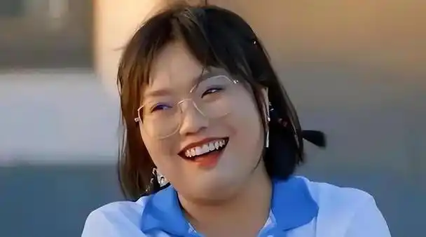 北大才女李雪琴获得大众认可她的成功是偶然还是靠实力