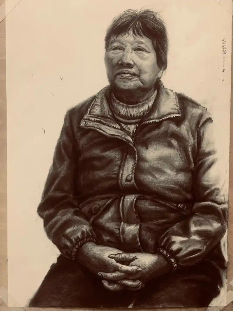 最后一张4开半身带手,随便画画吧#人物肖像 #素描 #美术生 - 抖音