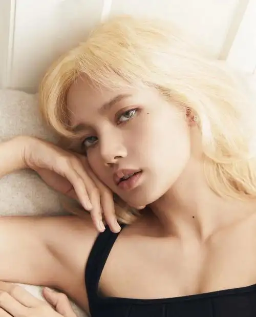 lisa美照还热乎着呢