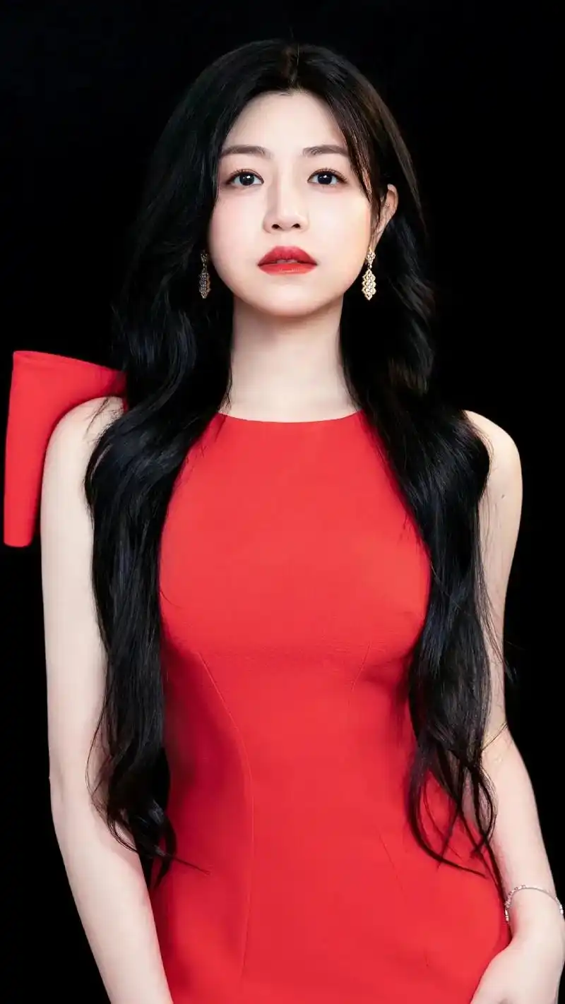 陈妍希时尚写真:文雅甜美.陈妍希时尚写真:文雅甜美#气质女神 - 抖音