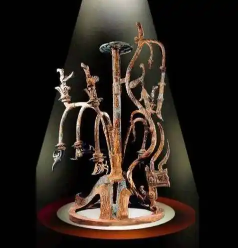 不过三星堆的两棵青铜神树,还是带给我们很多惊喜.