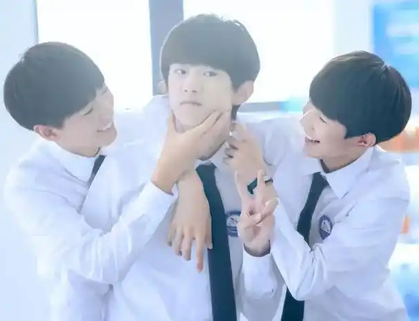 单飞7年,有人没代表作,有人掉队,如今才懂易烊千玺的"精明"