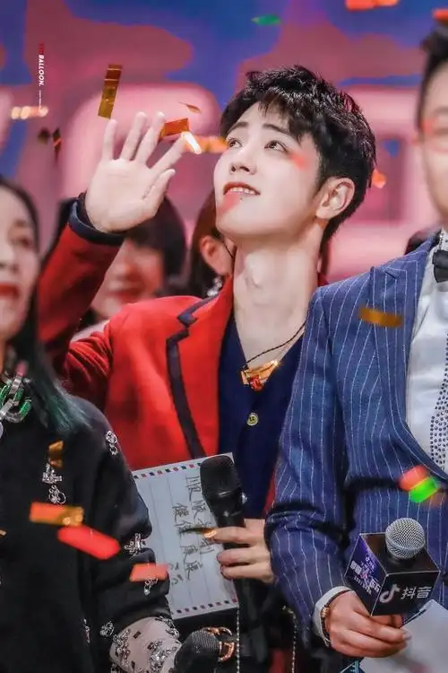 肖战|2021东方台跨年晚会 - 高清图片,堆糖,美图壁纸兴趣社区