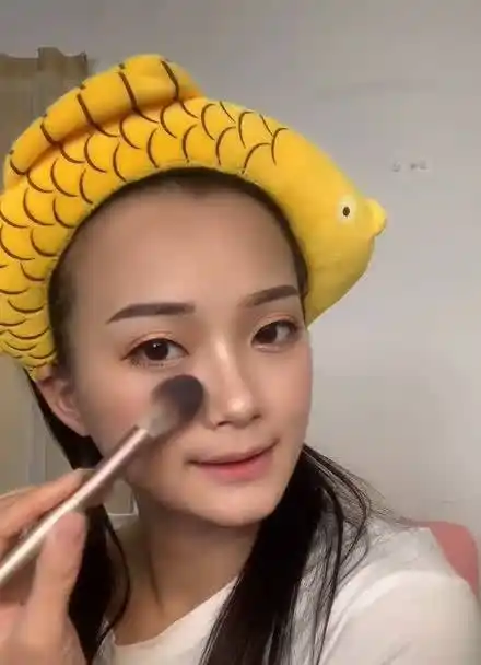 详细的化妆教程,你一定要看!