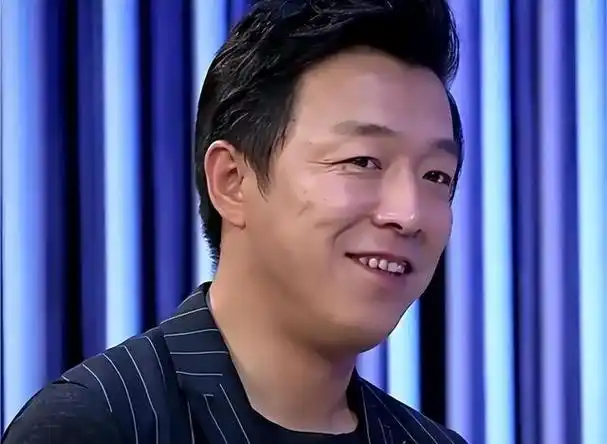 18岁黄渤忍了,18岁鹿晗也能忍,看到18岁的雷佳音后,真忍不了了