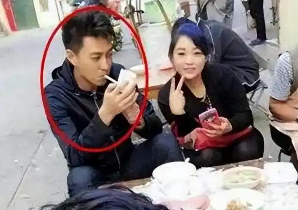 明星回村过年图砍树那个要笑死了网友他们这么土我放心了