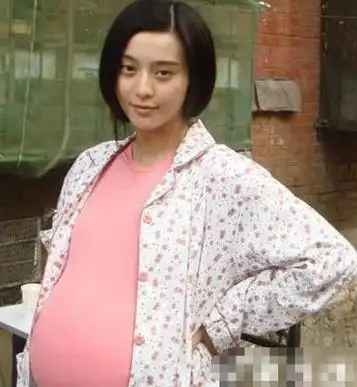 范冰冰小肚微凸 网友:女神好事将近?