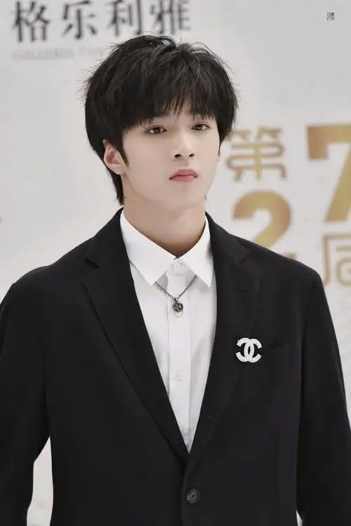 2020年11月8日 16:07   关注   刘耀文 评论 收藏