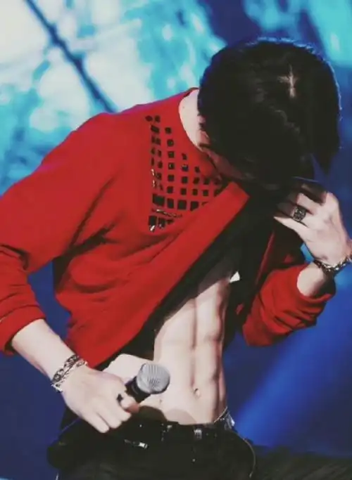 王一博核心力量##王一博电影热烈