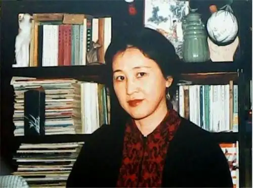 楠莉原名张桂云,是一个带着浓厚方言的地道东北美女_著名书画家范曾