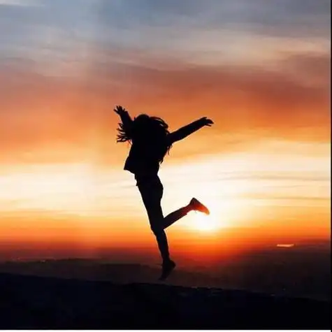 头像女漫画夕阳背影