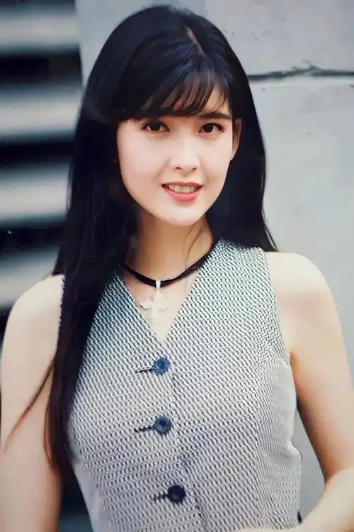 周慧敏怀旧照片9