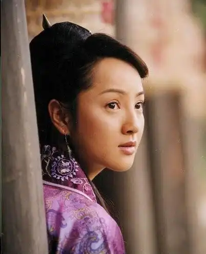 钟灵的母亲是谁钟灵的母亲甘宝宝个人简介