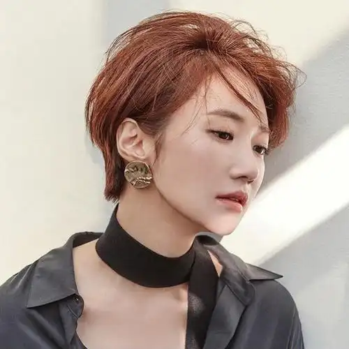 高俊熙因为短发出圈的女孩儿