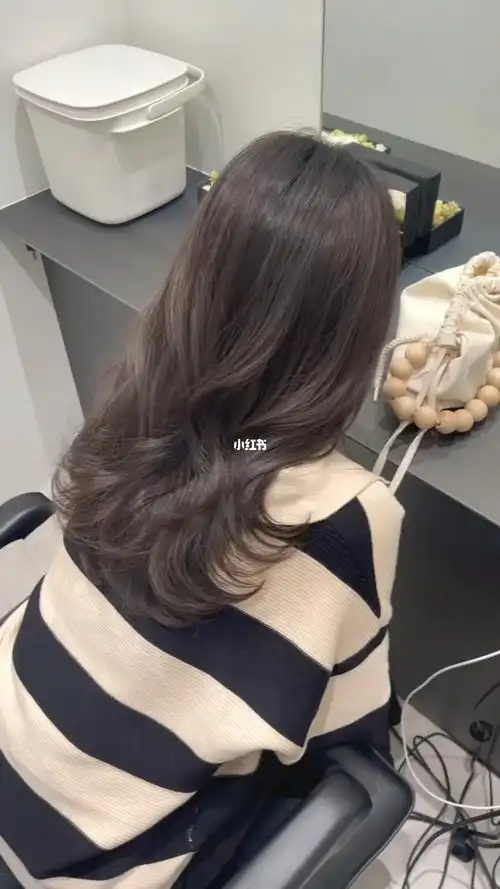 中长发波浪卷w圆脸大脸女生首选烫发