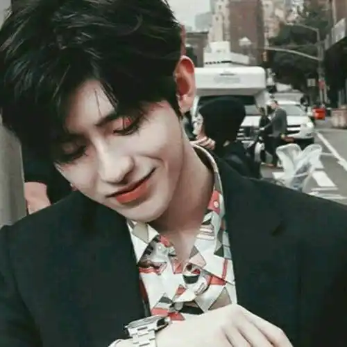 蔡徐坤头像,出处见水印