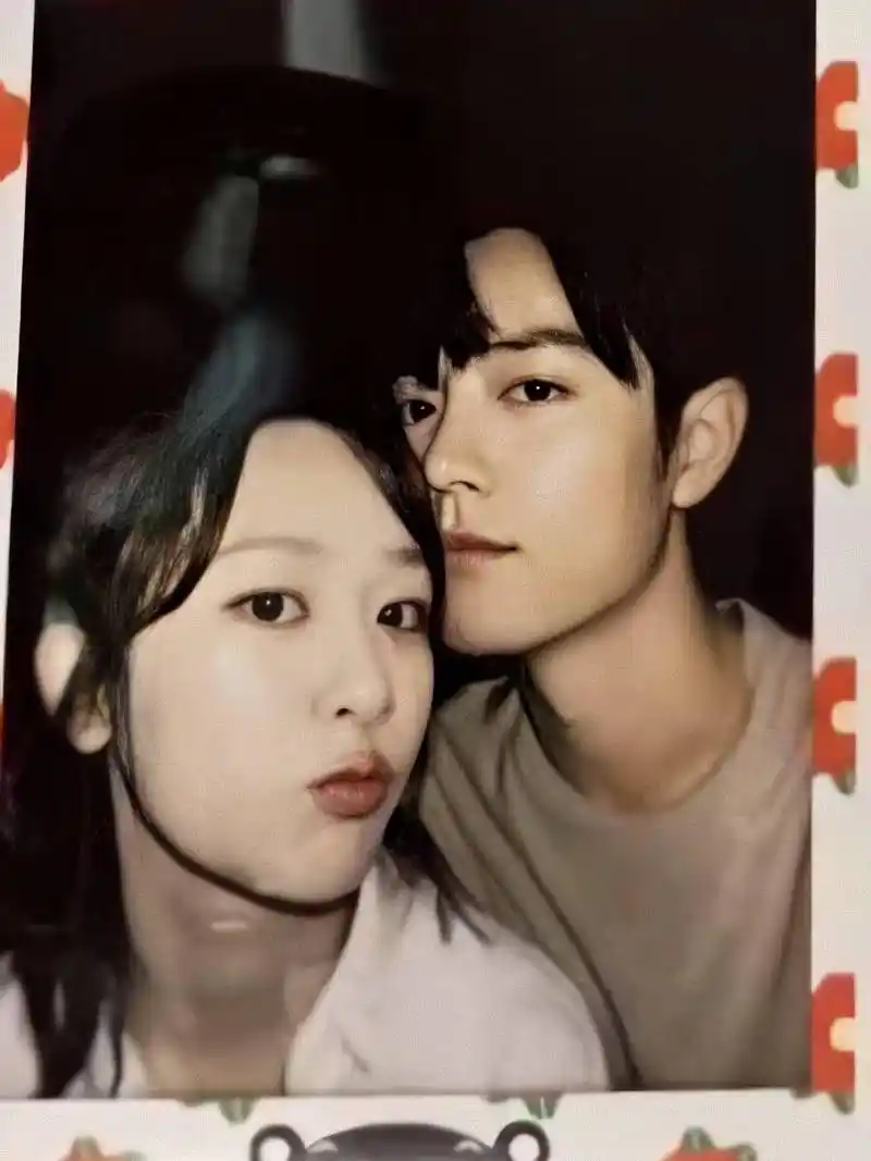 肖战杨紫开启甜蜜互动