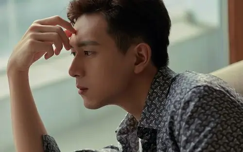 李现阳光帅气写真图片电脑壁纸高清大图预览1920x1200_大陆明星下载