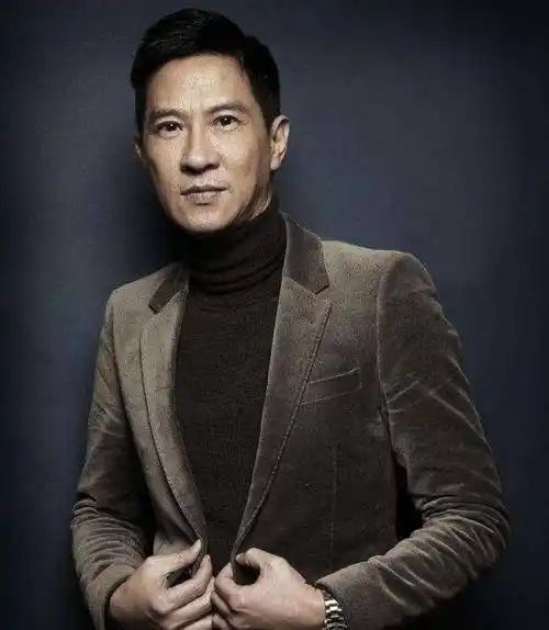 张家辉在和关咏荷见过父母之后,竟然立马向其提出分手