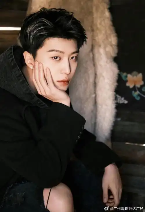 范丞丞0616生日快乐##逛万达##广州海珠万达广场##粉丝应援##范丞丞