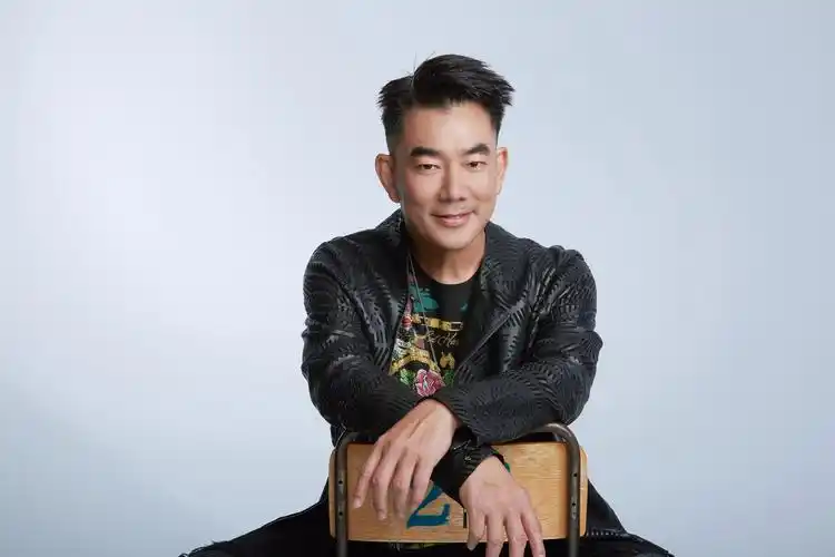 射雕降龙十八掌曝光主题曲mv任贤齐赖美云合作经典