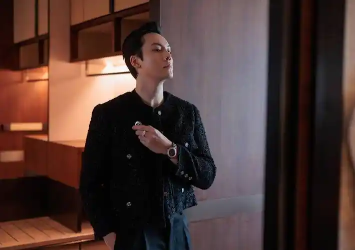 实力派男星陈伟霆写真集气宇轩昂丰神俊朗