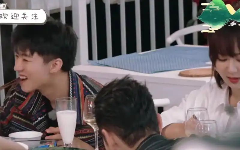 中餐厅员工餐吃饭合集|黄晓明杨紫王俊凯|电子榨菜|明星吃饭合集|综艺