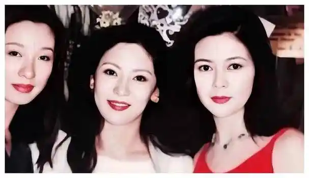 向太传授如何控制大佬级男人:"从歌女到港圈大姐大"_陈岚_女人_向华强