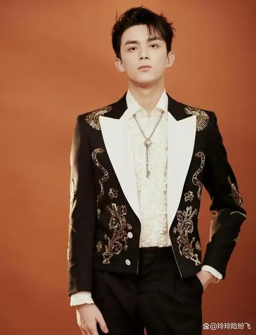 童星现状对比吴磊成顶流张一山陷入困境他彻底消失