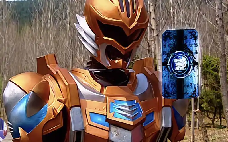 地虎侠化身伐木工顺手封印了苍蝇兽,解体时身份被小嵩发现