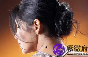 脖子后面都有哪些特殊的痣?有什么说法?