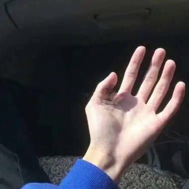 qq男生手控头像