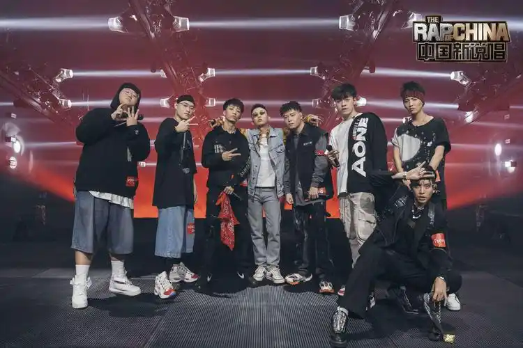 全网800热搜高燃霸榜《中国新说唱2020》厂牌公演首秀团魂炸裂_手机