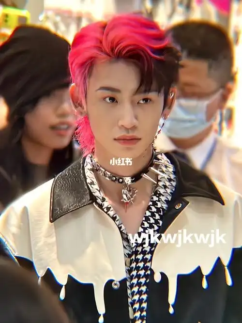 惊艳了我好久的粉发鬼#追星  #线下  #小鬼  #小鬼王琳凯