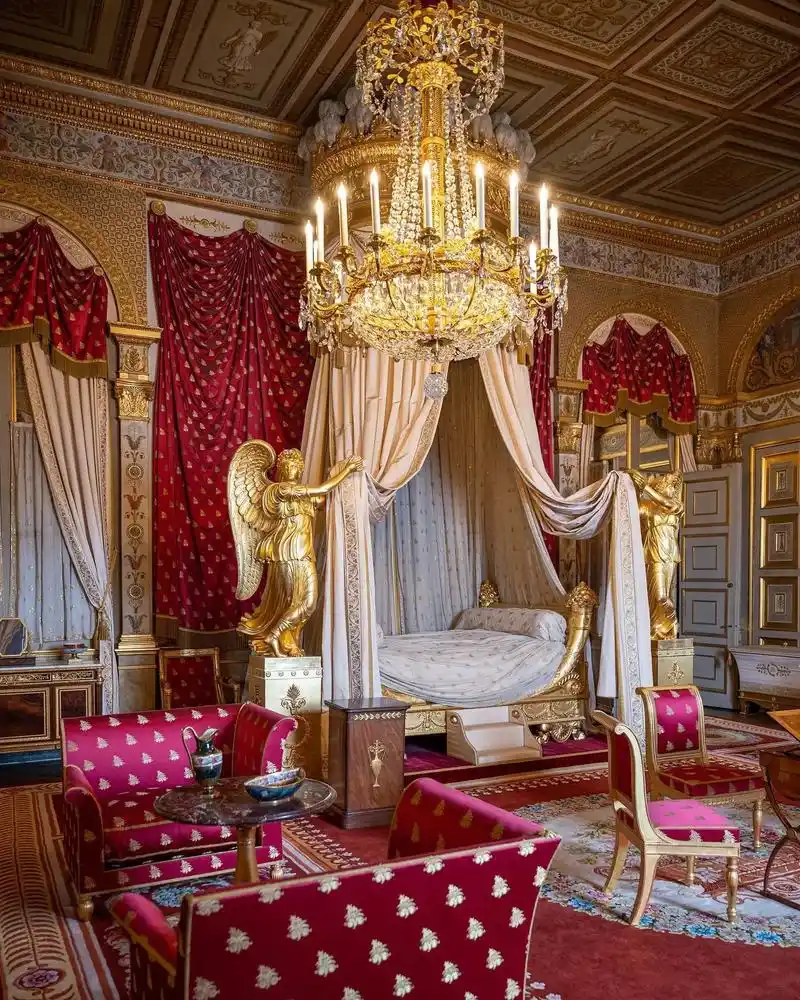 带你看看拿破仑第二任皇后极致奢华的寝宫.#欧洲 #城堡 #皇 - 抖音