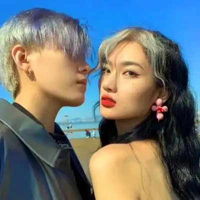 情头 情侣 双人真人一人一半_情侣头像_头像屋