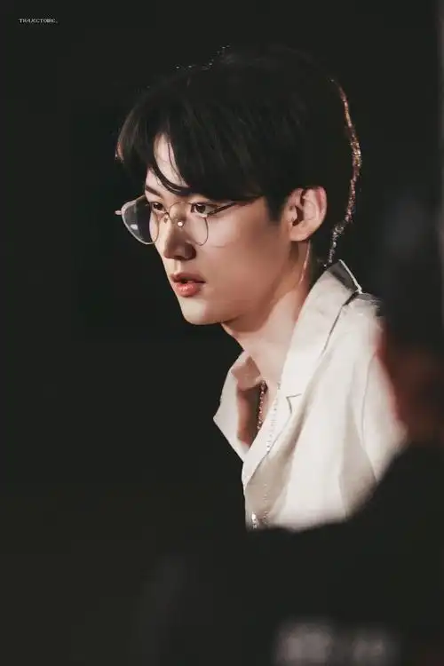 周柯宇是帅哥吗